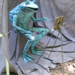 Artist Frog Sculpture by Beau Smith 5-15-12c Artist Frog Sculpture by Beau Smith 5-15-12c